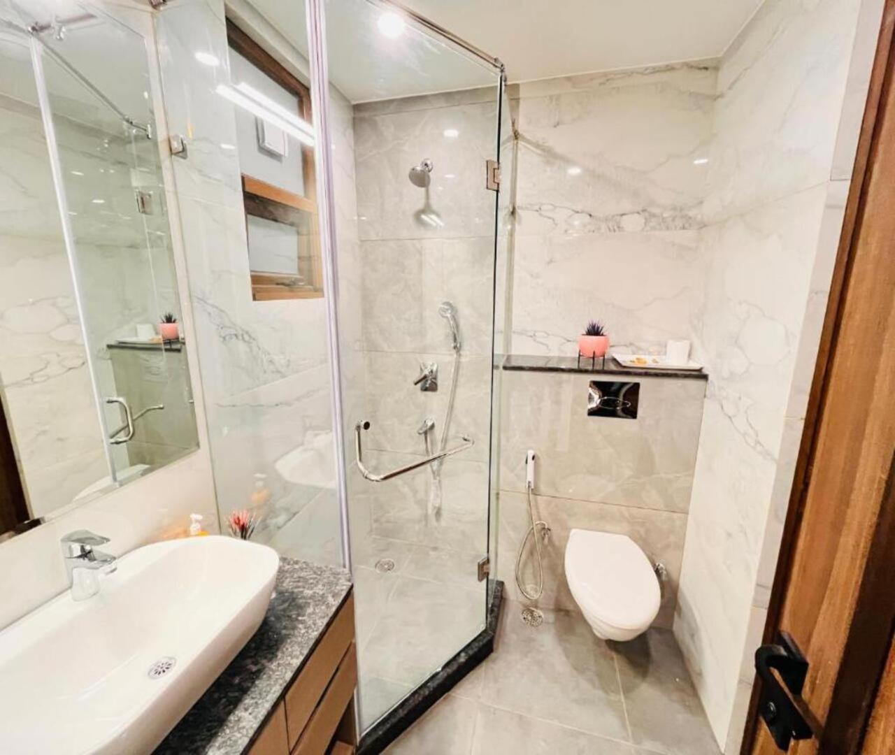Grove Residency Hauz Khas New Delhi Couple Friendly Hotel Екстериор снимка