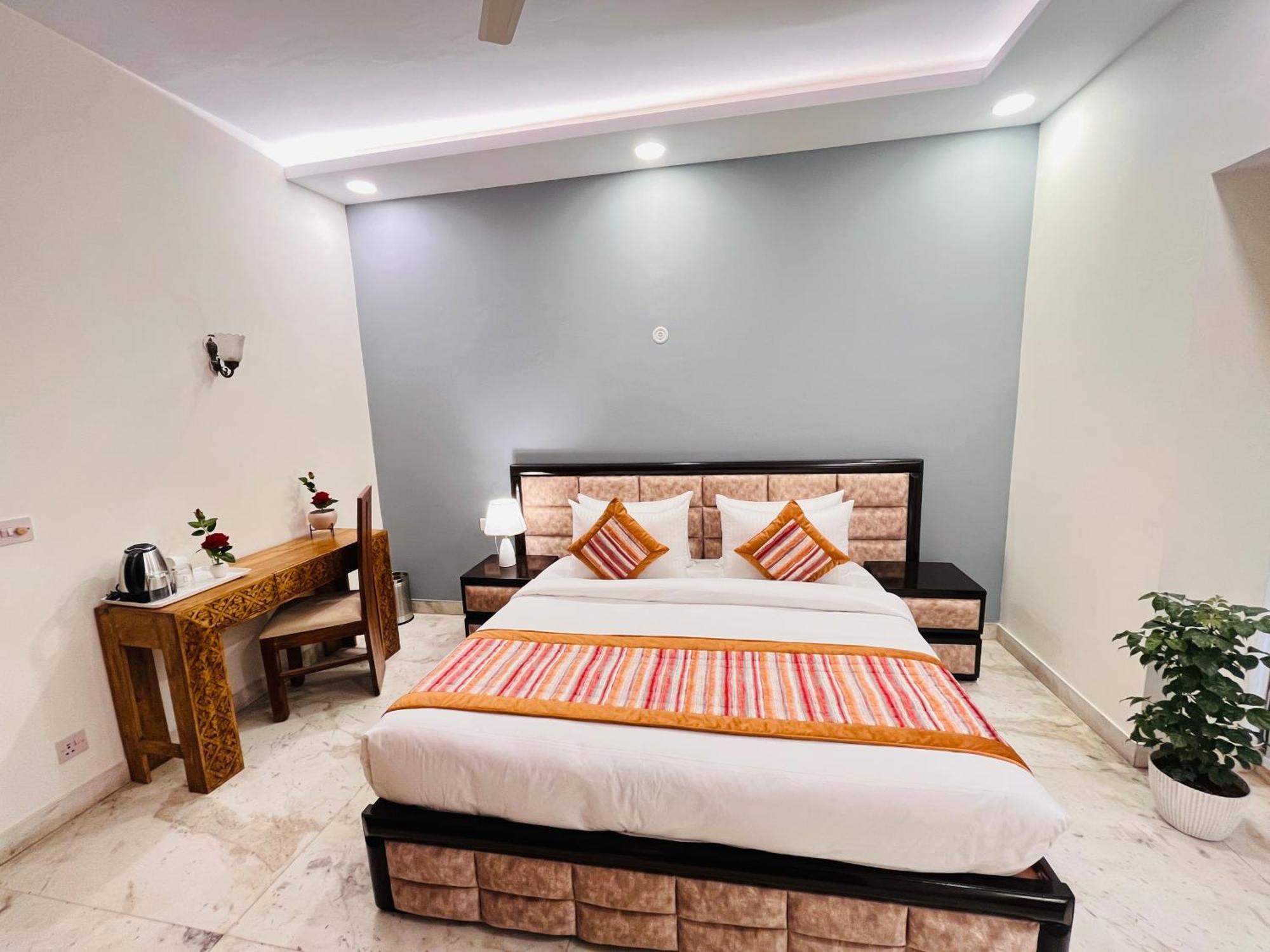 Grove Residency Hauz Khas New Delhi Couple Friendly Hotel Екстериор снимка