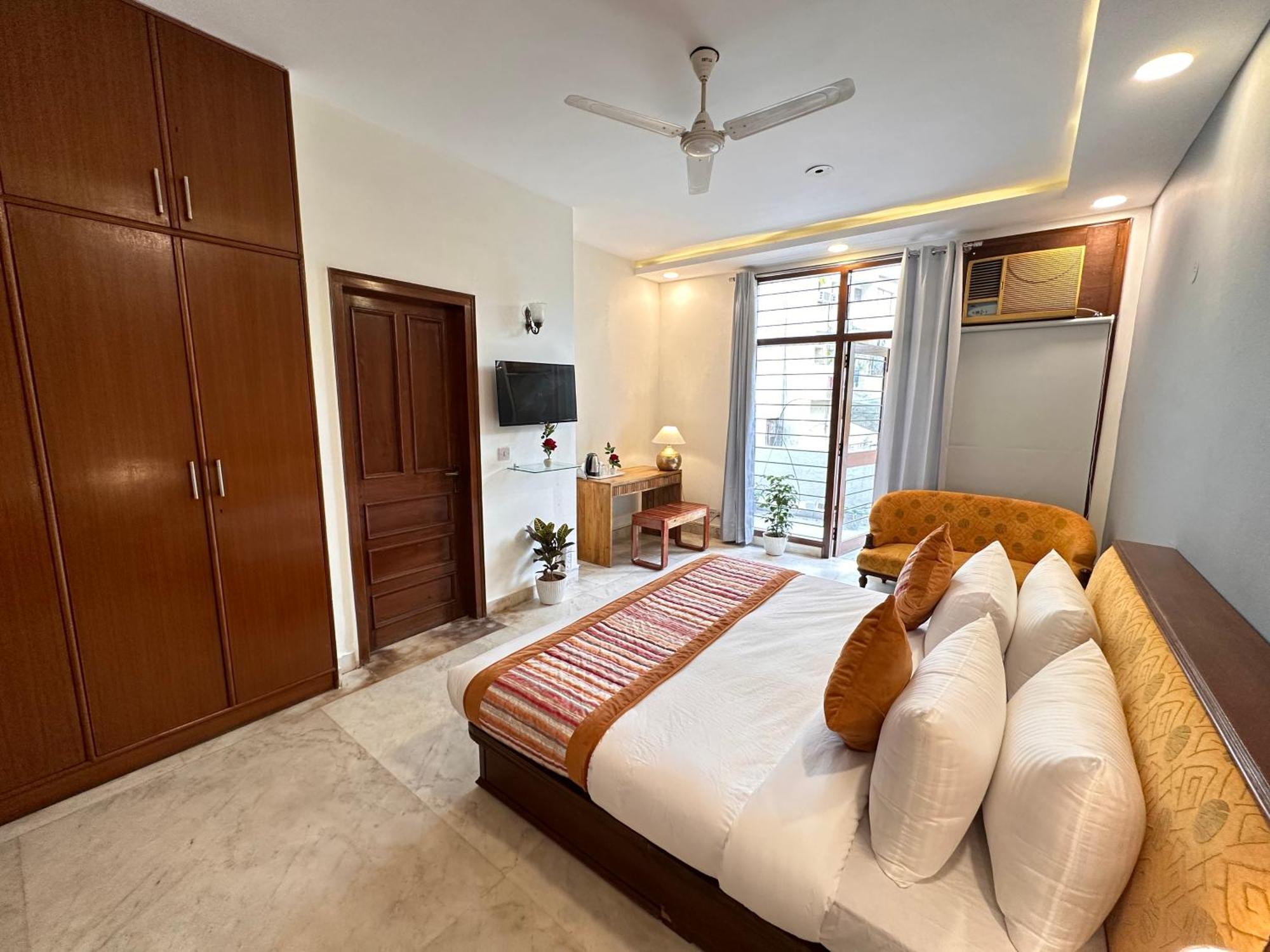 Grove Residency Hauz Khas New Delhi Couple Friendly Hotel Екстериор снимка