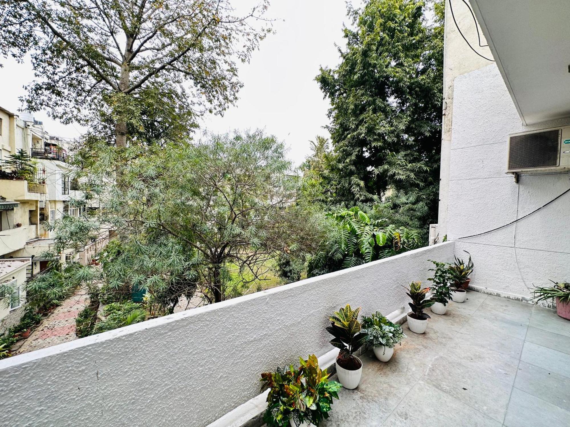 Grove Residency Hauz Khas New Delhi Couple Friendly Hotel Екстериор снимка